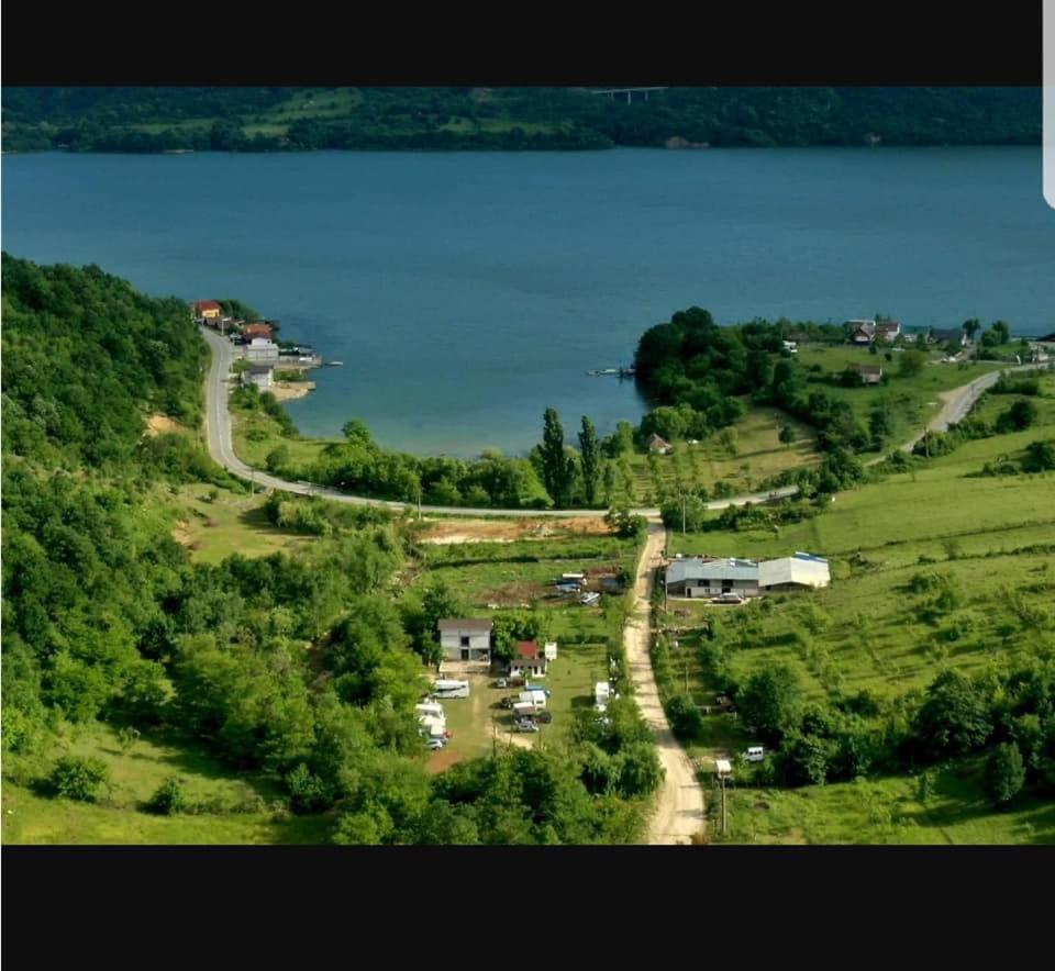 Camping In Clisura Dunarii Ieşelniţa Eksteriør billede