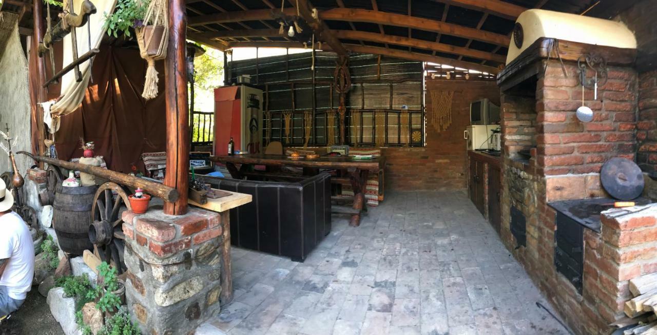 Camping In Clisura Dunarii Ieşelniţa Eksteriør billede